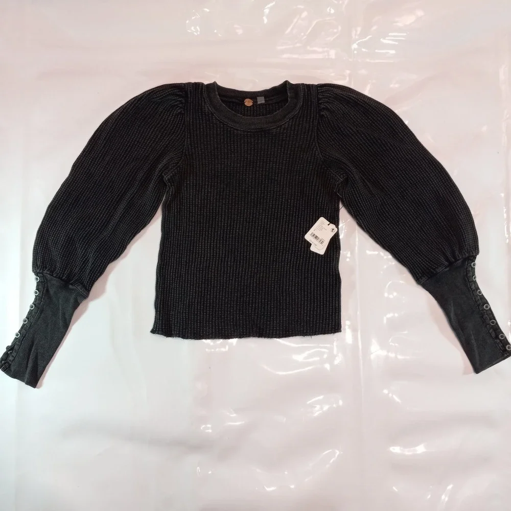 Free People FP One Washed Black Thermal Puff Sleeve Button Cuff Top S NEW